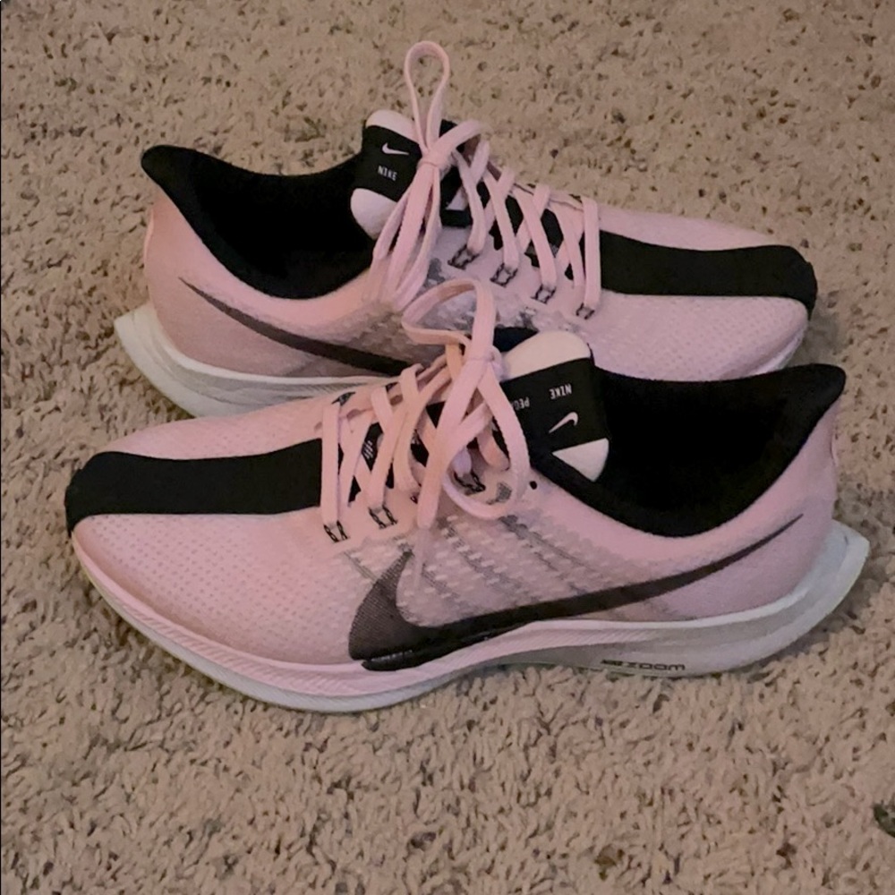 Nike Zoom Running Shoes 🤸‍♀️